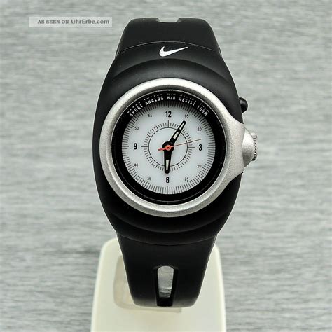 nike uhr schwarz